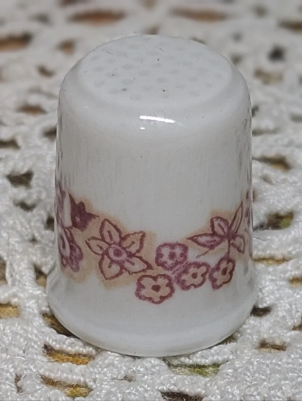 Vintage Kitka  White Porcelain Thimble w/Pink Floral Bulgaria